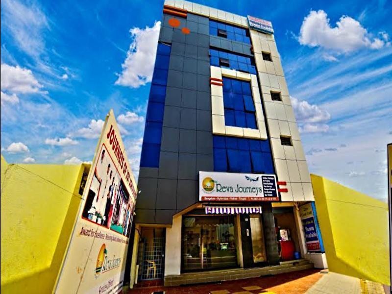 Reva Guest House Tirupati Esterno foto
